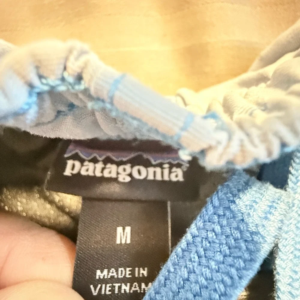 Patagonia kids Athletic Shorts in Light Blue Size M